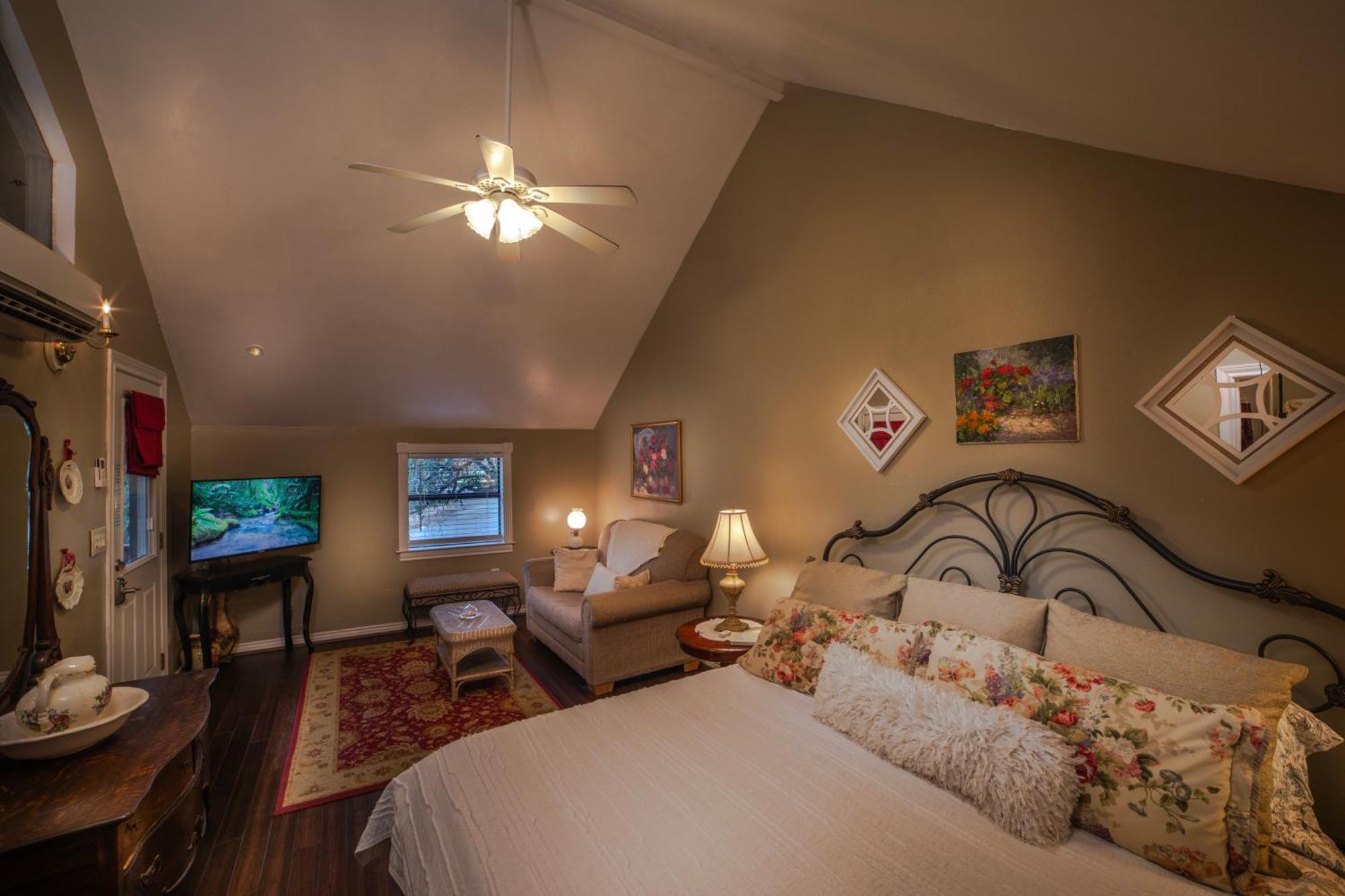 Bed And Breakfast On White Rock Creek Уако Екстериор снимка