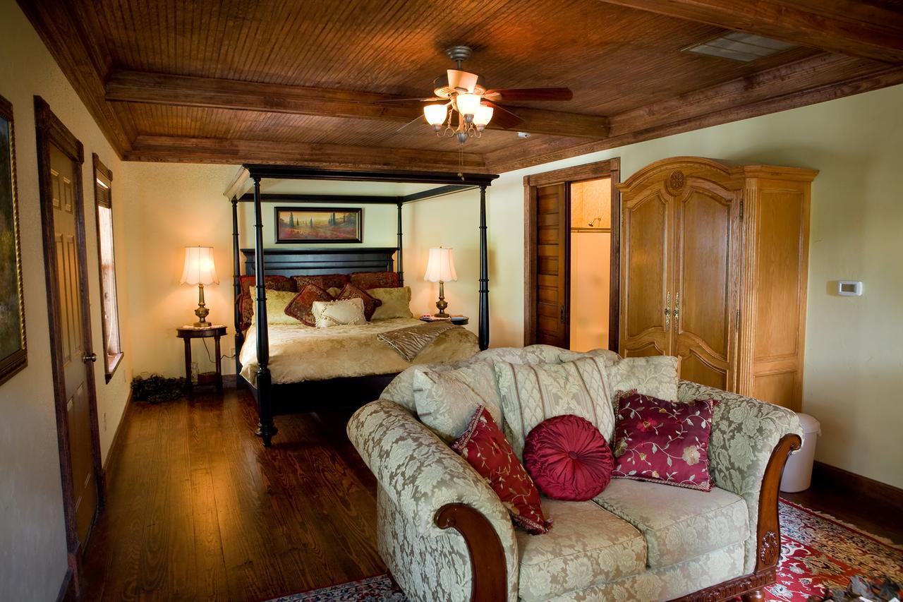 Bed And Breakfast On White Rock Creek Уако Екстериор снимка